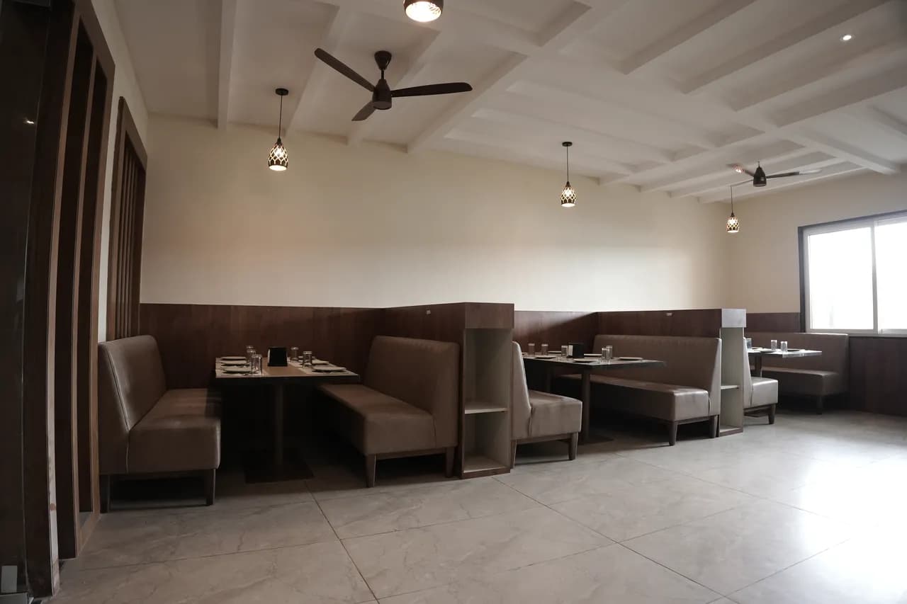 Hotel Shiva Inn dining gallery 2